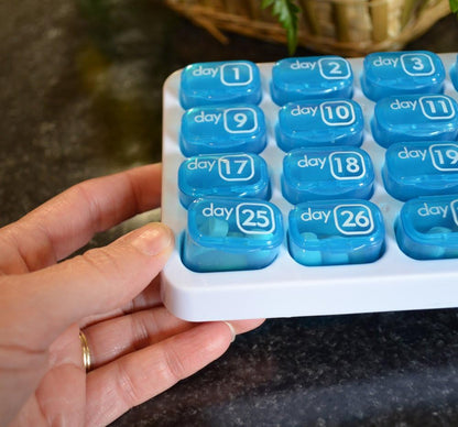 🔥Last Day 69% OFF -💊Monthly Pill Organizer with Lid - Arthritis-Friendly Easy-Open Lids 31 Removable Daily Pill Pods Date Reminder & Travel Case for Vitamins & Medications